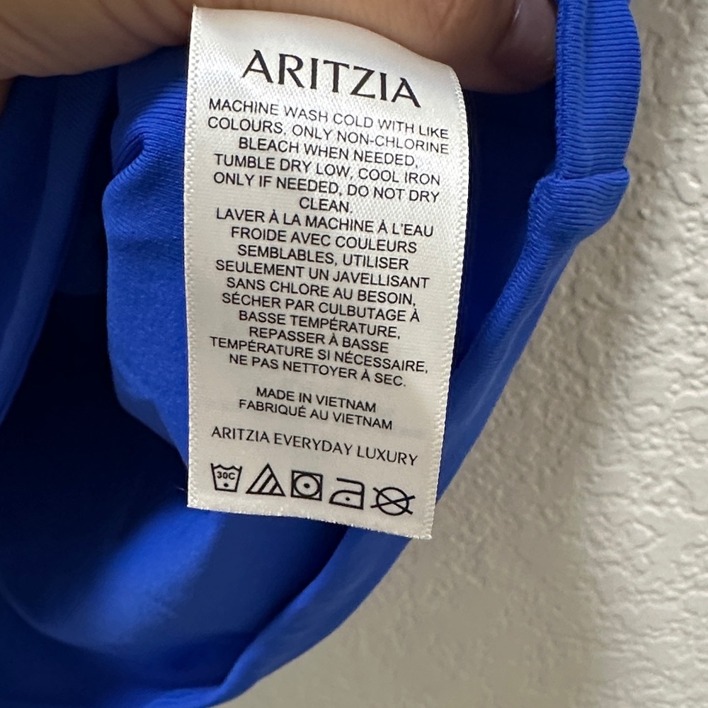 Aritzia Cobalt Blue Short Sleeve Tee - Picture 5 of 6